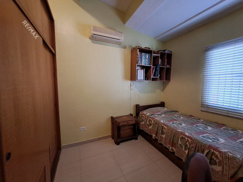 Casa Con Anexo Independiente En La Urbanizacion Jorge Coll, Municipio Maneiro, Isla De Margarita, Nueva Esparta