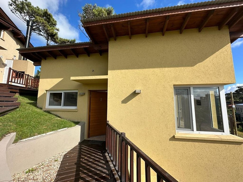 Complejo De 5 Departamentos A La Venta En Valeria Del Mar, A 200 Mts De La Playa. Valeria King