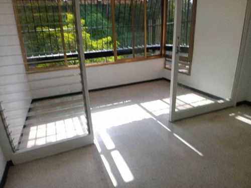 Se Vende Hermoso Apartamento Ubicado En El Primer Piso De 3 Hab. 2 Baños En La Urbanizacion Terrazas Del Club Hipico Em