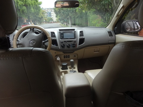 Toyota Fortuner Automatica 2012 4x2 72.500 Kilómetros