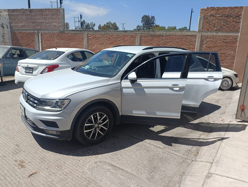 Volkswagen Tiguan 1.4 Comfortline At