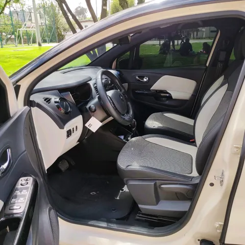 Renault Captur 2.0 Intens Automática