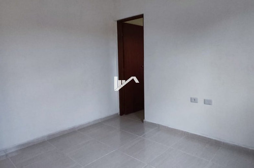 Imagem 7 de 10 de Casa Com Espaço Para Piscina Sendo Lado Praia Em Itanhaém