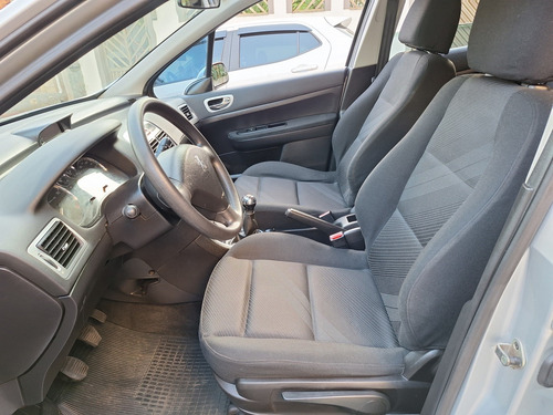 Peugeot 307 1.6 PRESENCE 16V FLEX 4P MANUAL