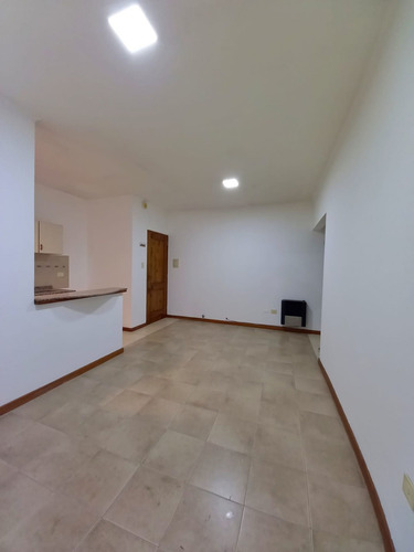 Imagen 9 de 19 de Venta Dpto Un Dormitorio, En El Centro, Esperanza
