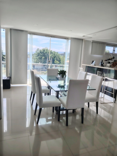 Moderna Casa En El Manzano, Emss