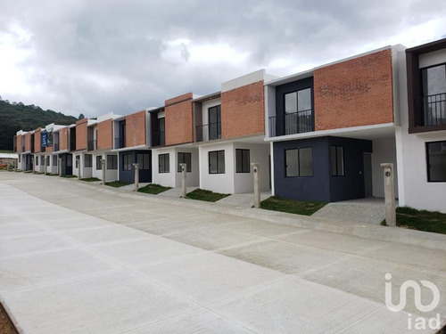 Venta Casa 3 Ambientes Lomas De Huitepec