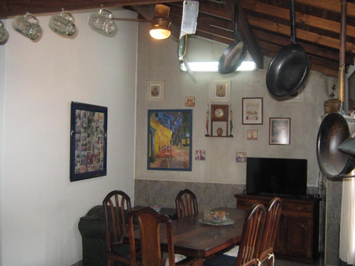 Ph En Venta - 4 Dormitorios 2 Baños - 217mts2 - Villa Madero