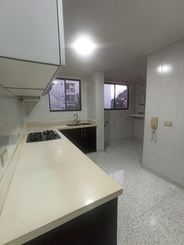 Amplio Apartamento Venta Sector Riomar