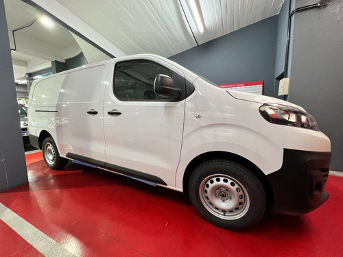 Imagen 3 de 18 de Jumpy L3 Hdi 115 Mt6 Business Furgon 2023 0km Itu