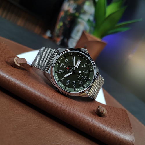 Relógio Orient Sport Air Flieger Automatico Yn6ss009 E2sx Correia Prateado Bisel Prateado Fundo Verde