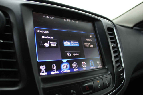 Imagen 13 de 15 de Chrysler 200 2015 4 Cilindros