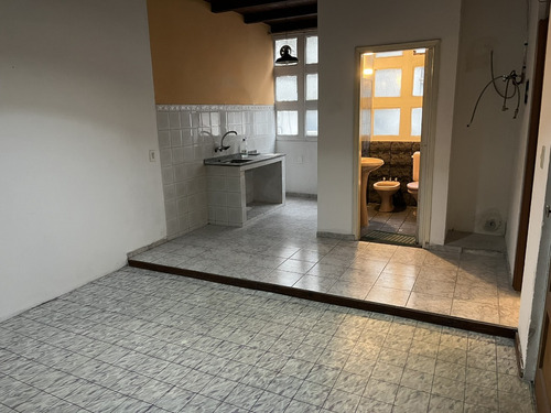 Apartamento En Alquiler, 1 Dormitorio, No Paga Gastos Comunes