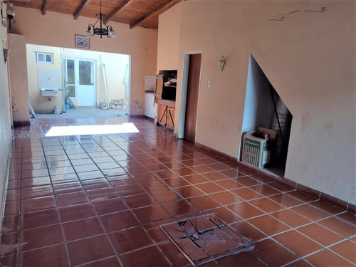 Imagen 23 de 30 de Venta De 2 Departamentos, Depósito, Cochera Y Local - Concepción Del Uruguay, Entre Rios -ideal Inversor!!!!