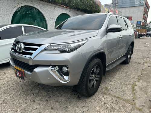 Toyota Fortuner Srv 2.7 Gasolina 4x4 At Modelo 2020 