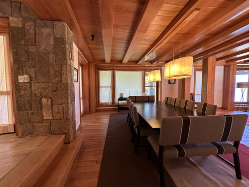 Casa En Venta En San Martín De Los Andes, Mansión De Lujo Con Muelle Privado En Chihuallanca Lago Lolog