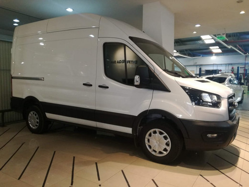Imagen 5 de 23 de Ford Transit Diesel 2.2l 4x2 Furgon Larga Te 2023 0km 3