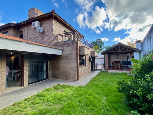 4 Dorm ( 1 En Suite) Apto Crèdito Mts Hospital Privado Casas En Venta Parque Velez Sarsfield