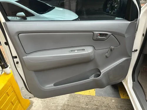 Toyota Hilux De Estacas 2.7 A Gasolina 4x2 Mt Mod 2009