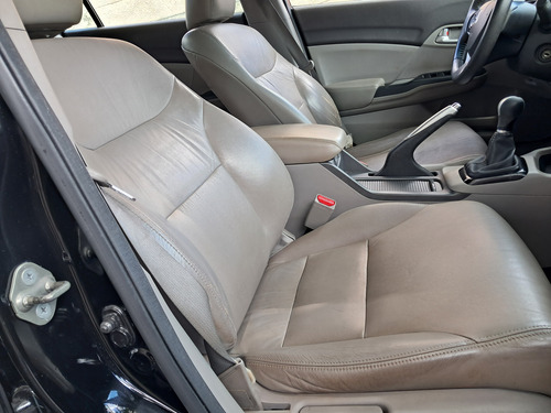 Honda Civic 1.8 Lxl Flex 4p