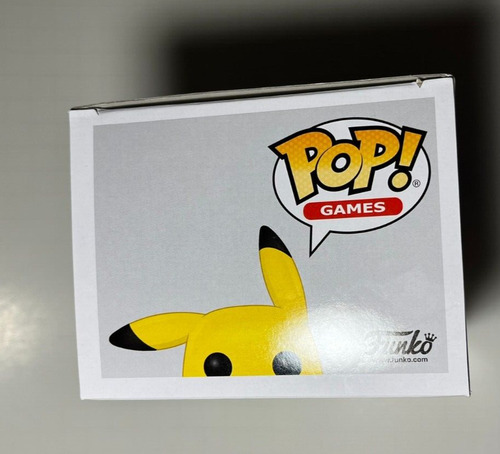 Funko Pop Pikachu Diamond 553