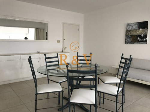 Imagen 3 de 8 de Apartamento De 1 Dormitorio Y Medio En Península, Punta Del Este