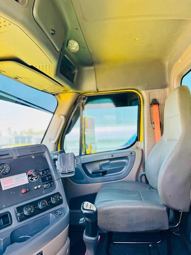 Volteo 14m3 Camion Torton Freightliner Cascadia 2015