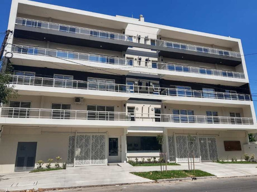 Imagen 3 de 14 de Departamento De 2 Ambientes En Complejo Jardin - Moron Centro