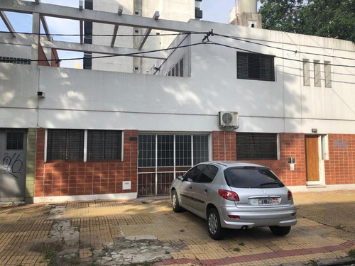 Casa En Venta De 3 Dormitorios Con Cochera En La Plata