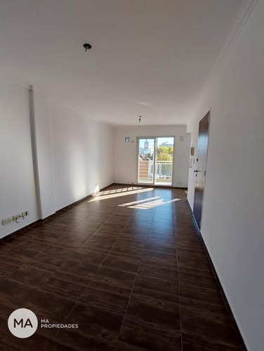 Venta Depto 2 Dormitorios, Centro. Richieri 600