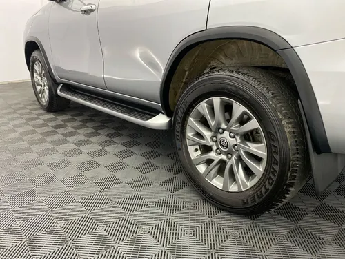 Toyota Fortuner 2.7 SRV