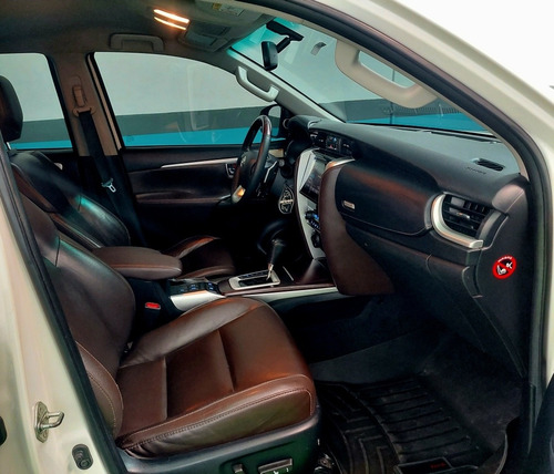 Imagen 7 de 18 de Toyota Fortuner
