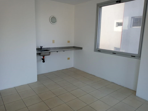 Imagen 6 de 9 de Oficina En Venta En Las Recovas- Pilar, G.b.a. Zona Norte
