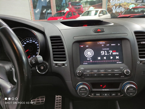 Imagen 5 de 10 de Kia Forte Sedan Sx 2017