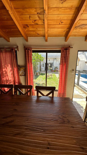 Venta Casa Céntr - Quincho Y Pileta