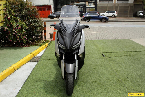 Yamaha X-max 300