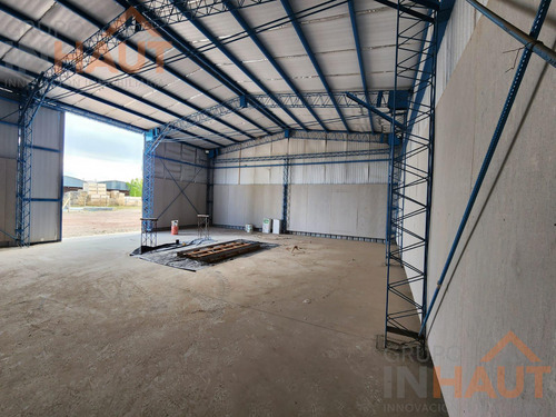 Venta De Galpon + Oficina En Fernandez Oro