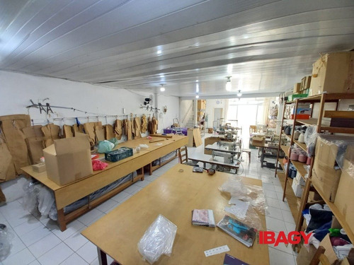 Imagem 8 de 15 de Oportunidade! Loja Em Centro - Florianopolis - L-114737