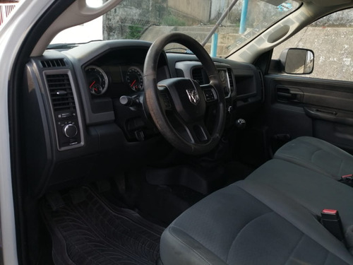 Imagen 9 de 14 de Crhysler Ram4000