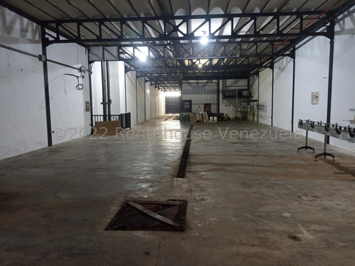 Edificio En Venta En Avenida Constitucion Maracay Aragua 24-8234 Ec-ir