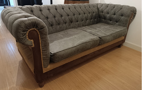 Sillón Chesterfield Restoration Cuero Nobuck (2m X 0.90)