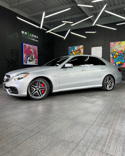 Mercedes Benz E63 Amg V8 Biturbo