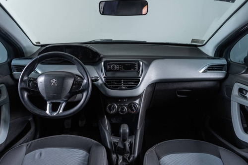 Imagen 11 de 15 de Peugeot 2014 208 1.5 5p Allure
