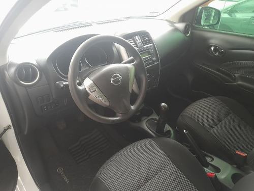 Imagem 5 de 8 de Nissan Versa 1.6 16v Flex S 4p Manual