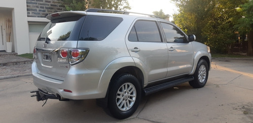 Toyota Sw4 3.0 Srv Cuero I 171cv 4x4 5at 2012