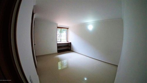 Imagen 6 de 13 de Apartamento En Venta Colina Campestre Mls 22-453