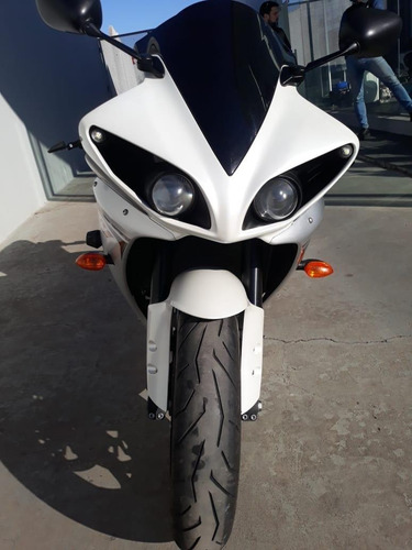 Yamaha R1.