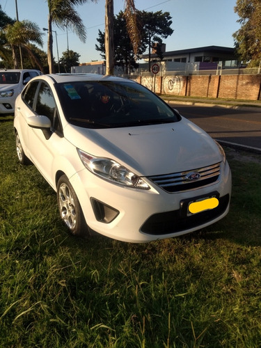 Ford Fiesta Kinetic Design 1.6 Design Sedan 120cv Trend Plus