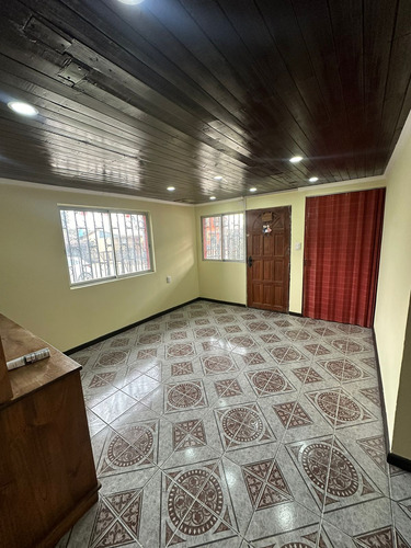 Amplia Casa En Población Carlos Trupp, Talca.