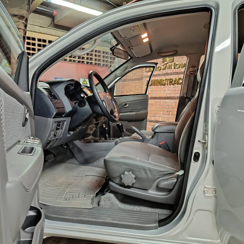 Imagen 8 de 14 de Toyota Hilux 2018